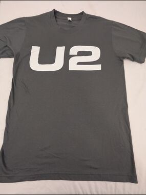 U2 2018 NWOT  Experience + Innocence Tour Concert Tee Dates/Loc On Back Medium